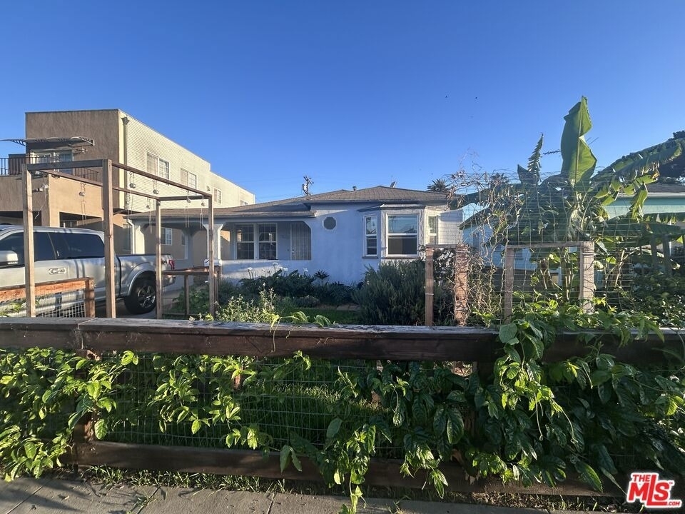 12444 Greene Avenue - Photo 0