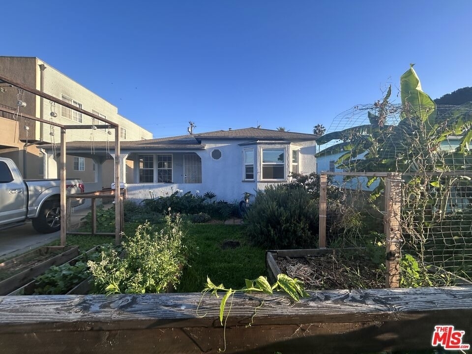 12444 Greene Avenue - Photo 3