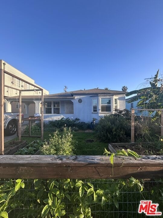 12444 Greene Avenue - Photo 2
