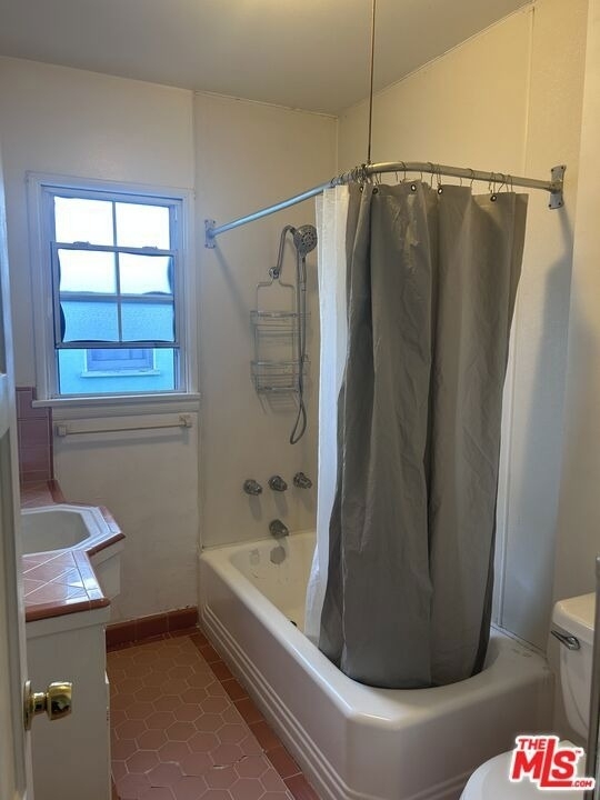 12444 Greene Avenue - Photo 13