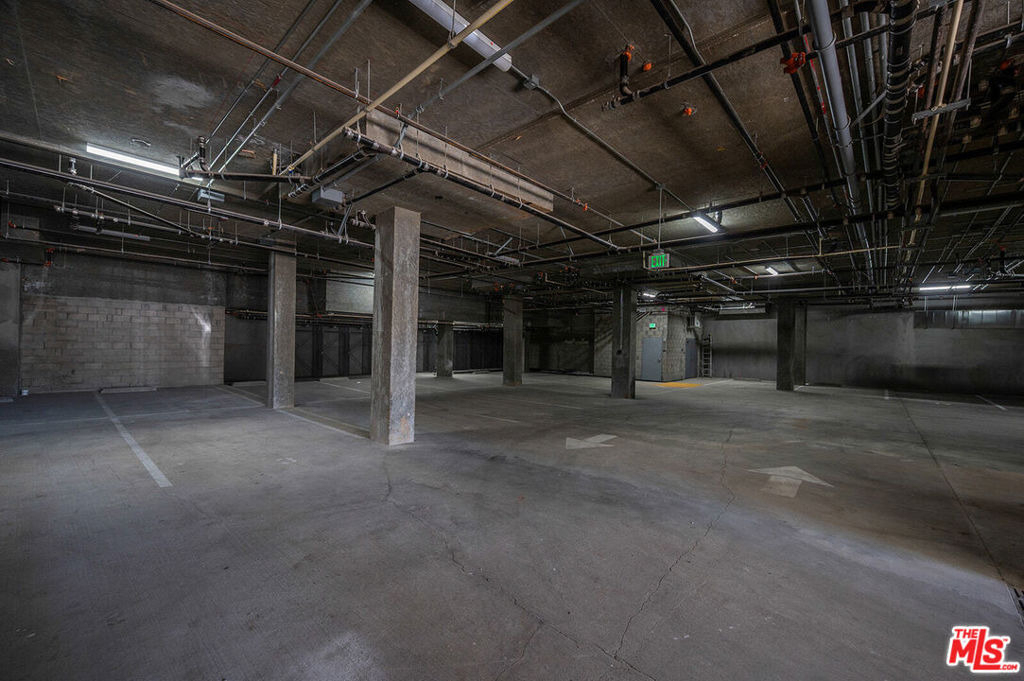 1016 N Martel Avenue - Photo 21