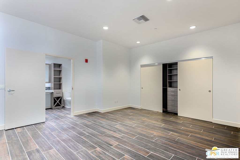 111 N Palm Canyon Drive - Photo 8