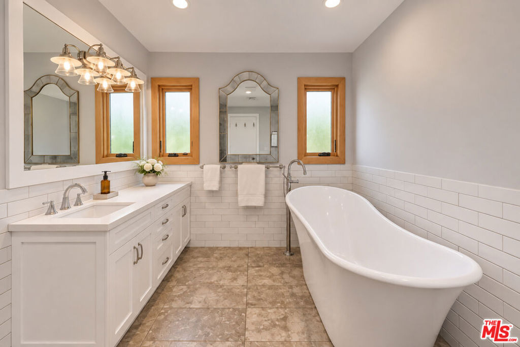 439 N La Jolla Avenue - Photo 15
