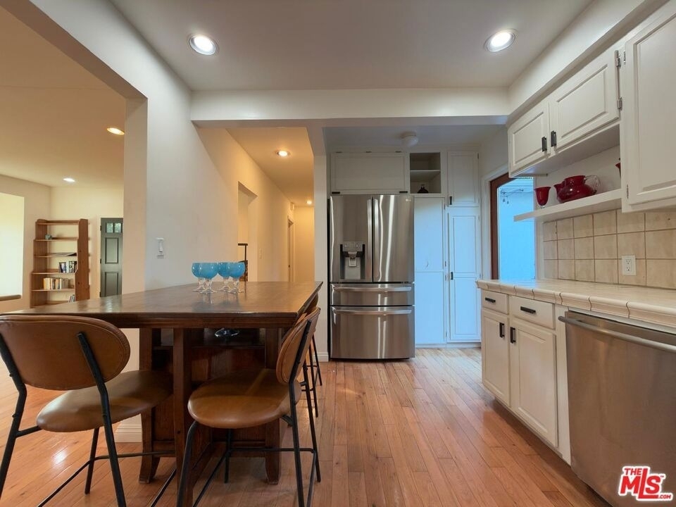 3323 Reta Street - Photo 6