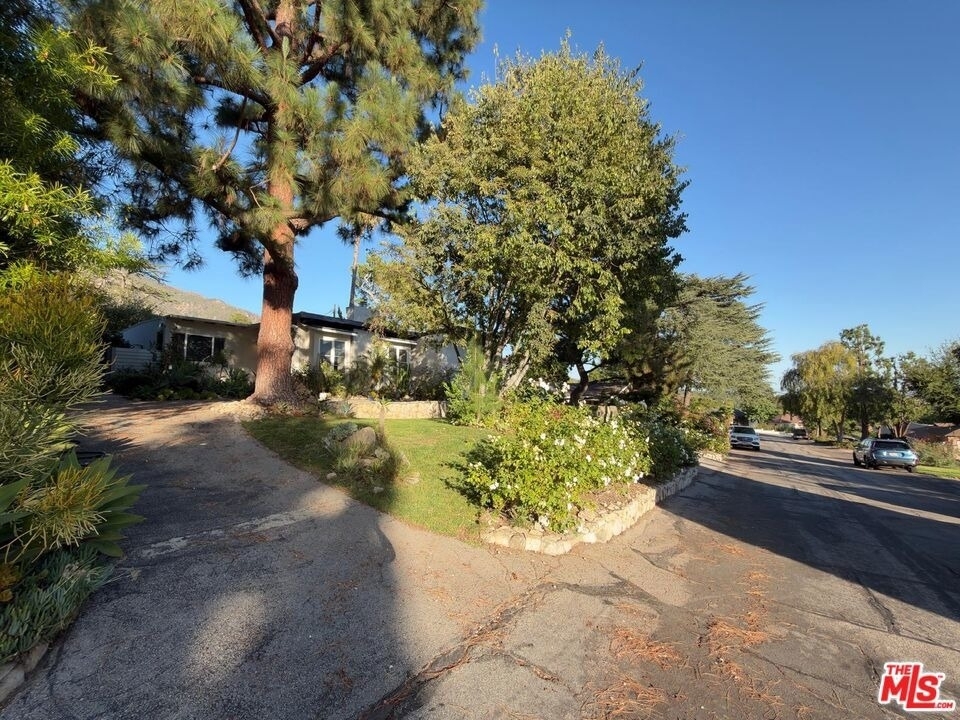 3323 Reta Street - Photo 48