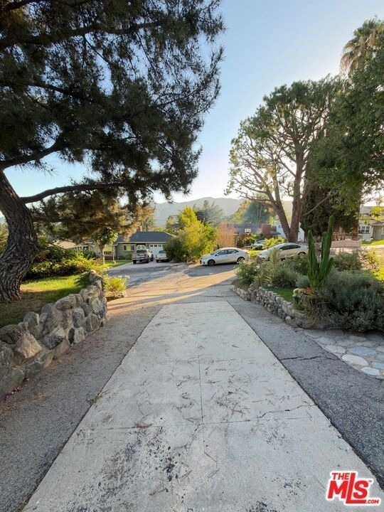 3323 Reta Street - Photo 44