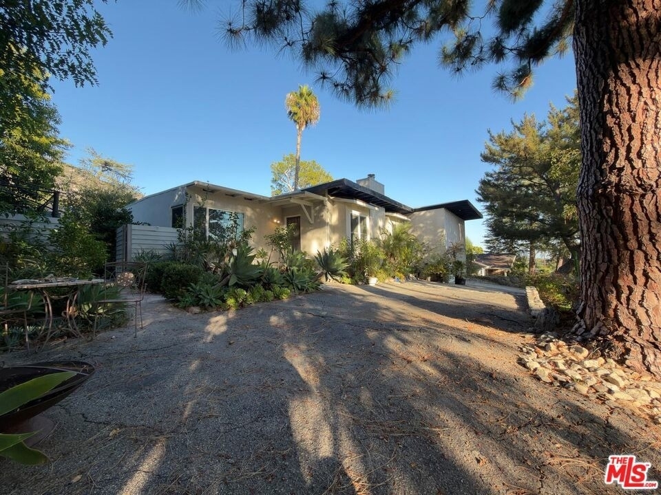 3323 Reta Street - Photo 46