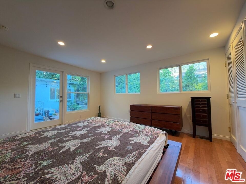 3323 Reta Street - Photo 22