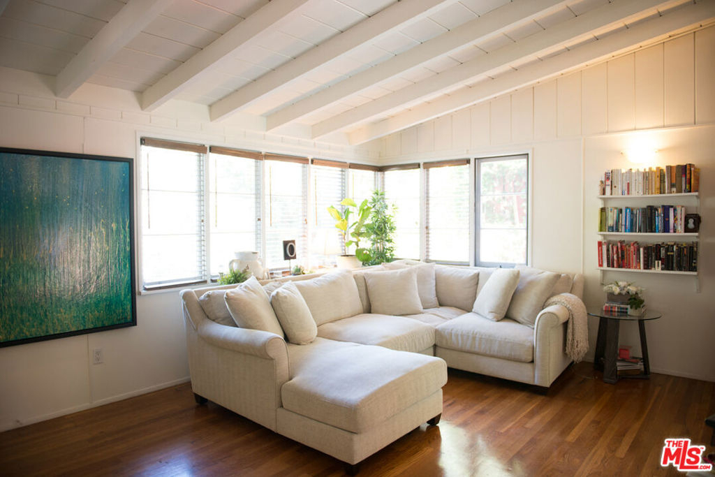 1828 N Beverly Glen Boulevard - Photo 0
