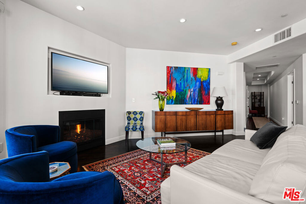 556 Caruso Avenue - Photo 2