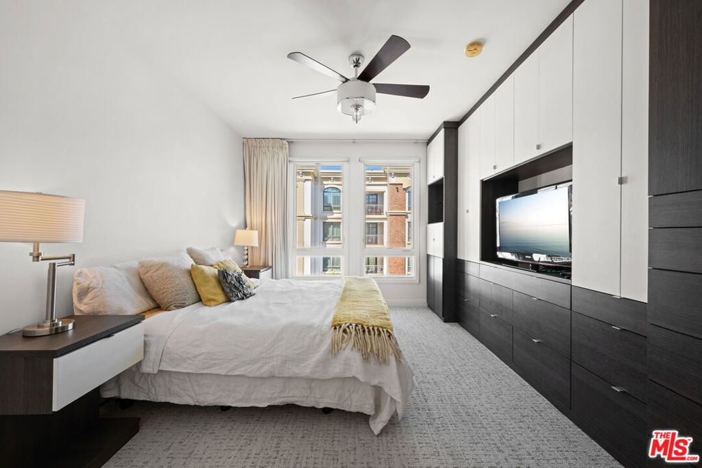556 Caruso Avenue - Photo 12