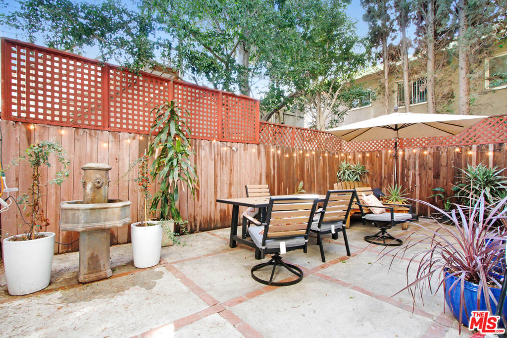 1360 N Crescent Heights Boulevard - Photo 8