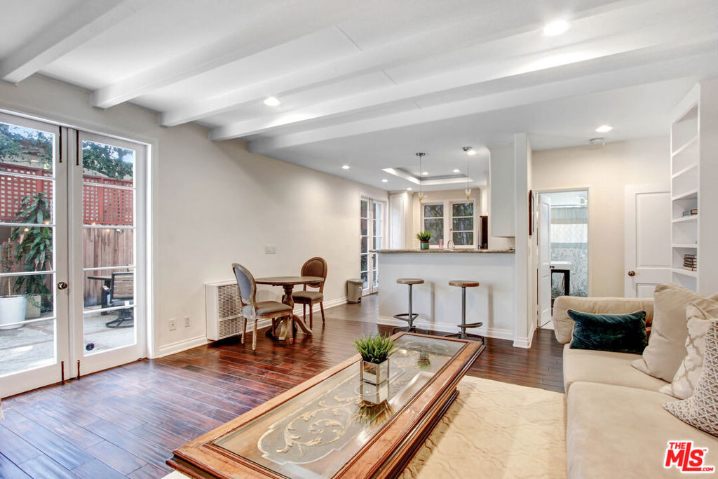1360 N Crescent Heights Boulevard - Photo 9