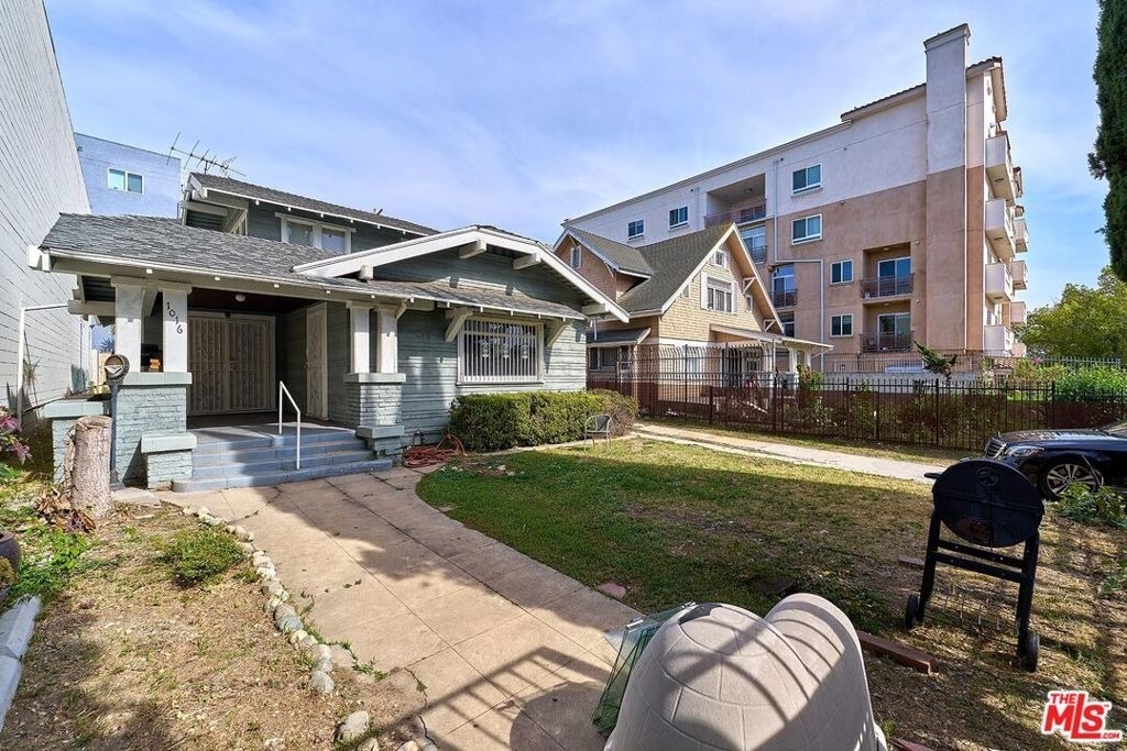 1016 S Oxford Avenue - Photo 17