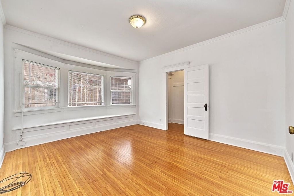 1016 S Oxford Avenue - Photo 10