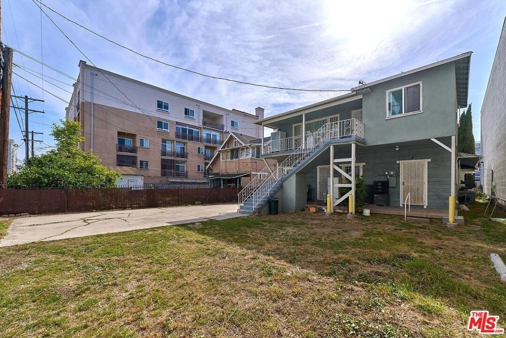 1016 S Oxford Avenue - Photo 15