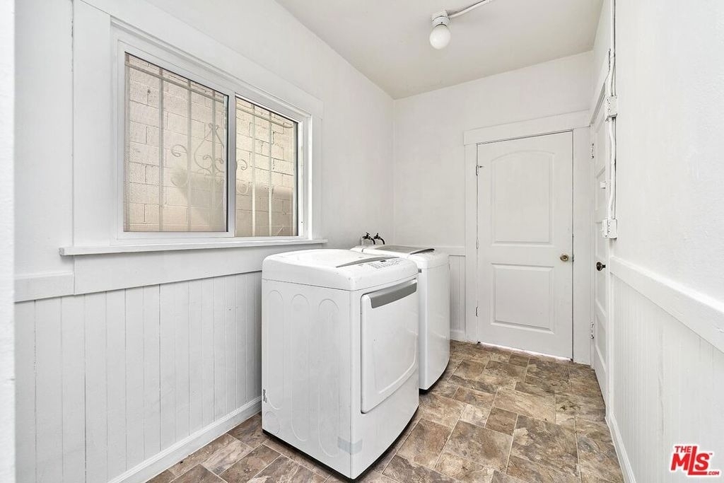 1016 S Oxford Avenue - Photo 8