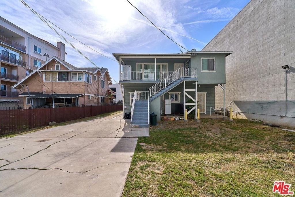 1016 S Oxford Avenue - Photo 16
