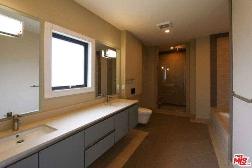 12234 Montana Avenue - Photo 14