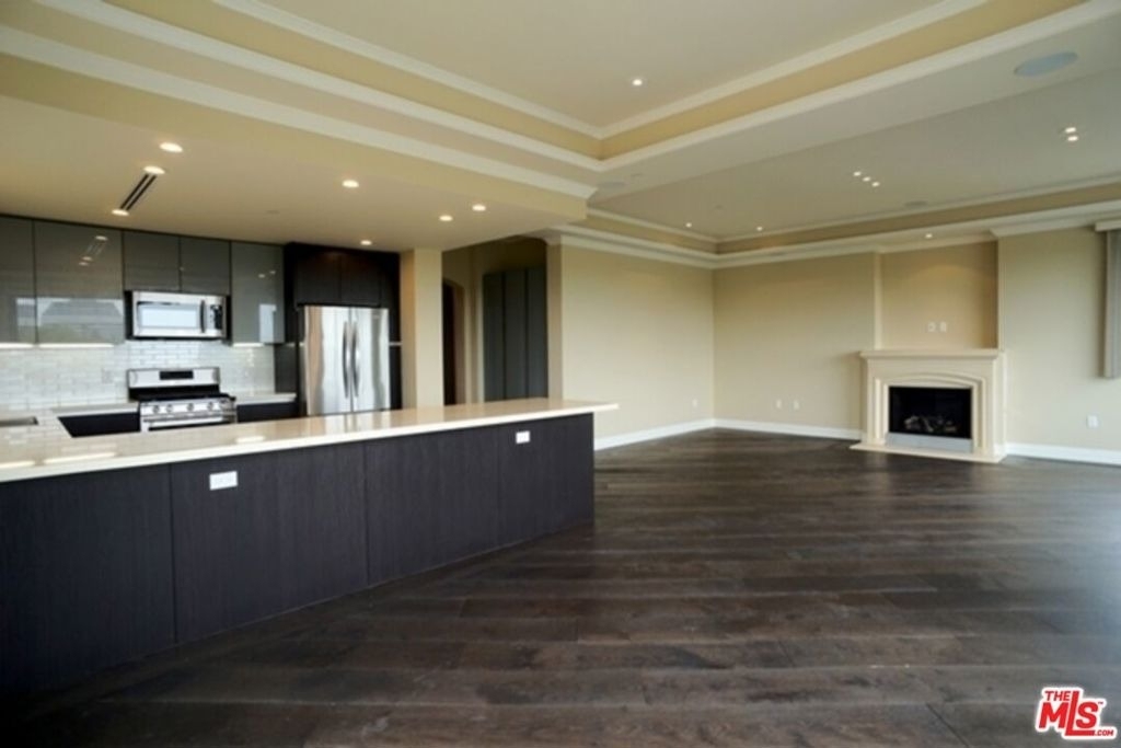 12234 Montana Avenue - Photo 2
