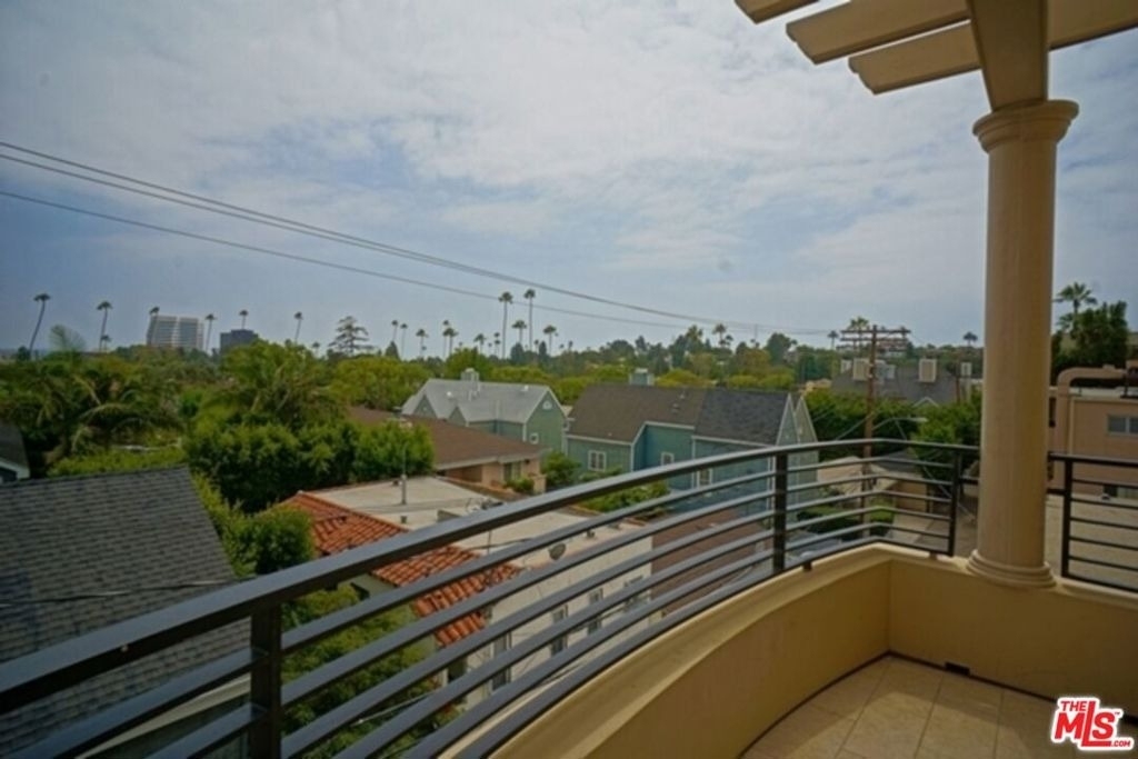 12234 Montana Avenue - Photo 9