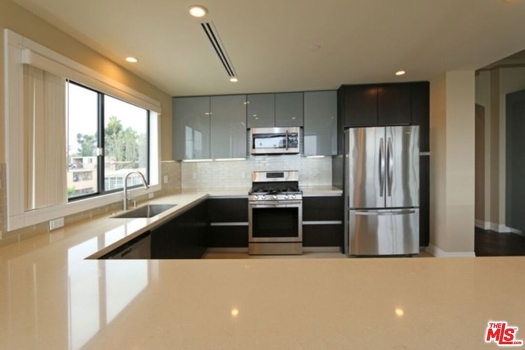 12234 Montana Avenue - Photo 3