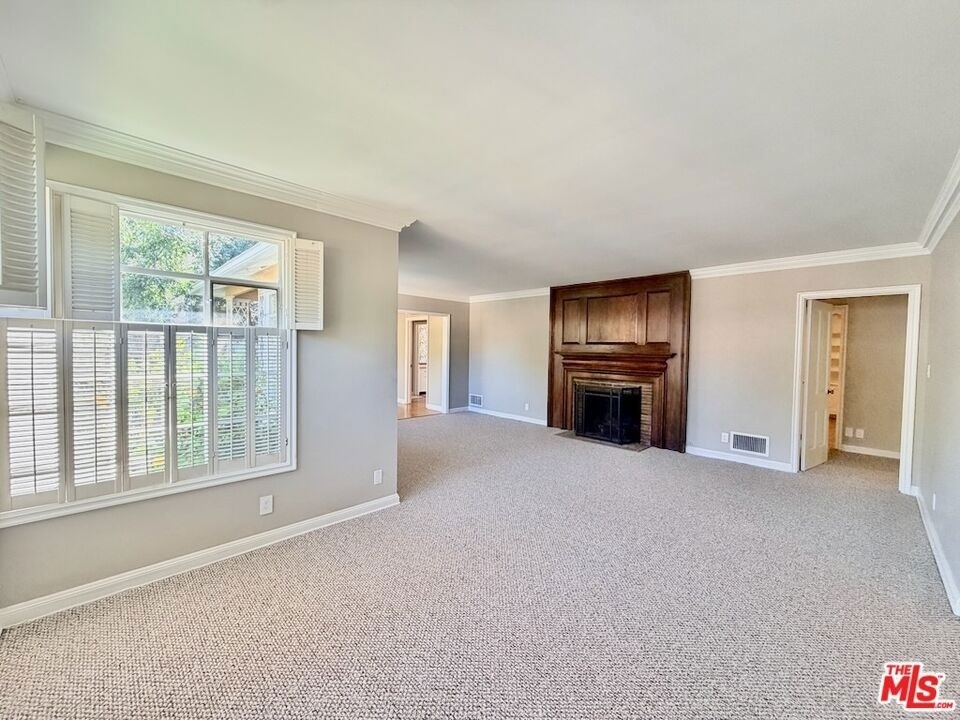 951 Masselin Avenue - Photo 4