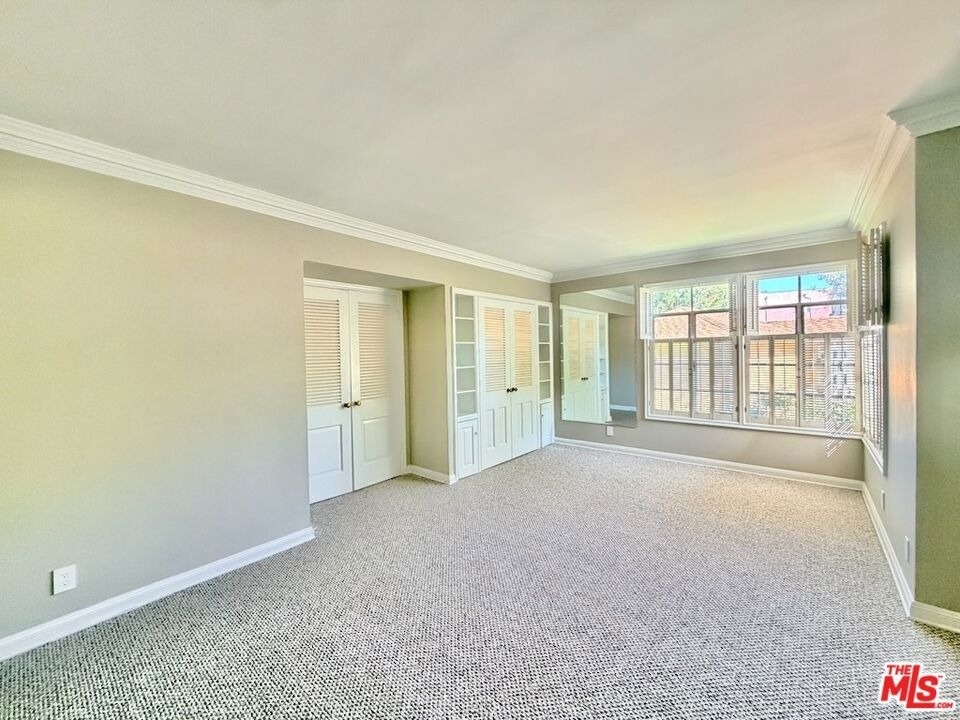 951 Masselin Avenue - Photo 5