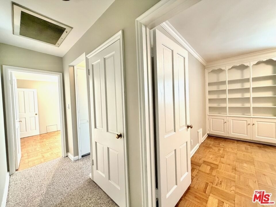 951 Masselin Avenue - Photo 14