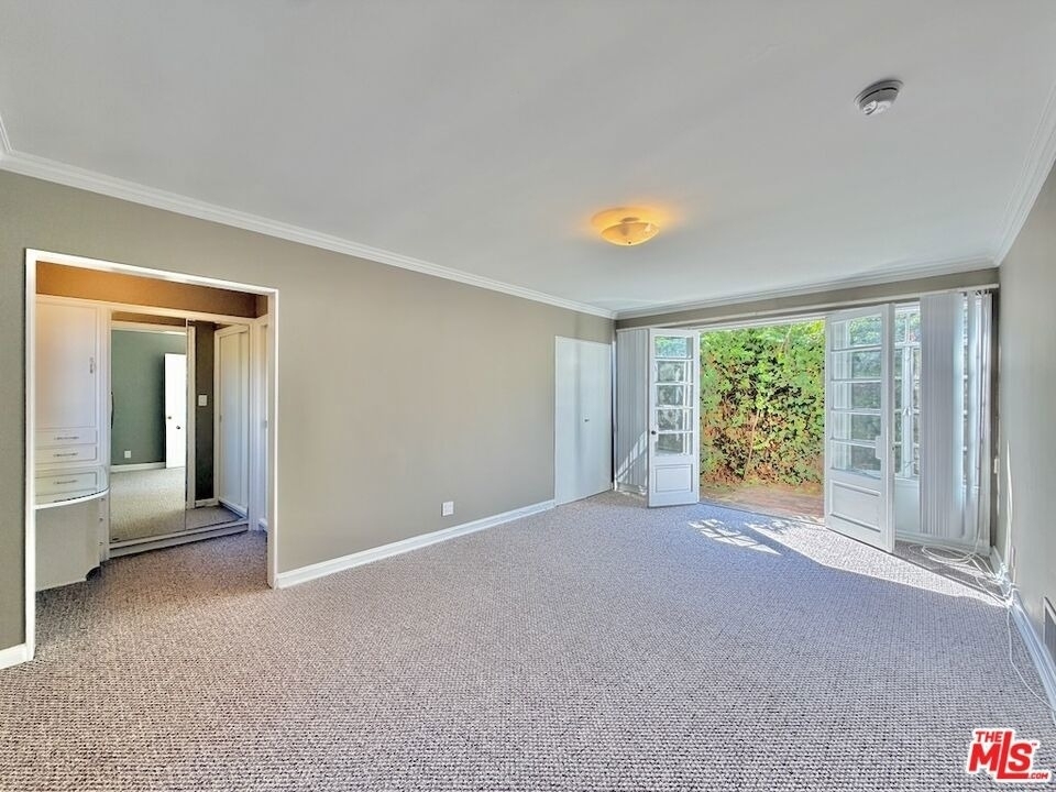 951 Masselin Avenue - Photo 23