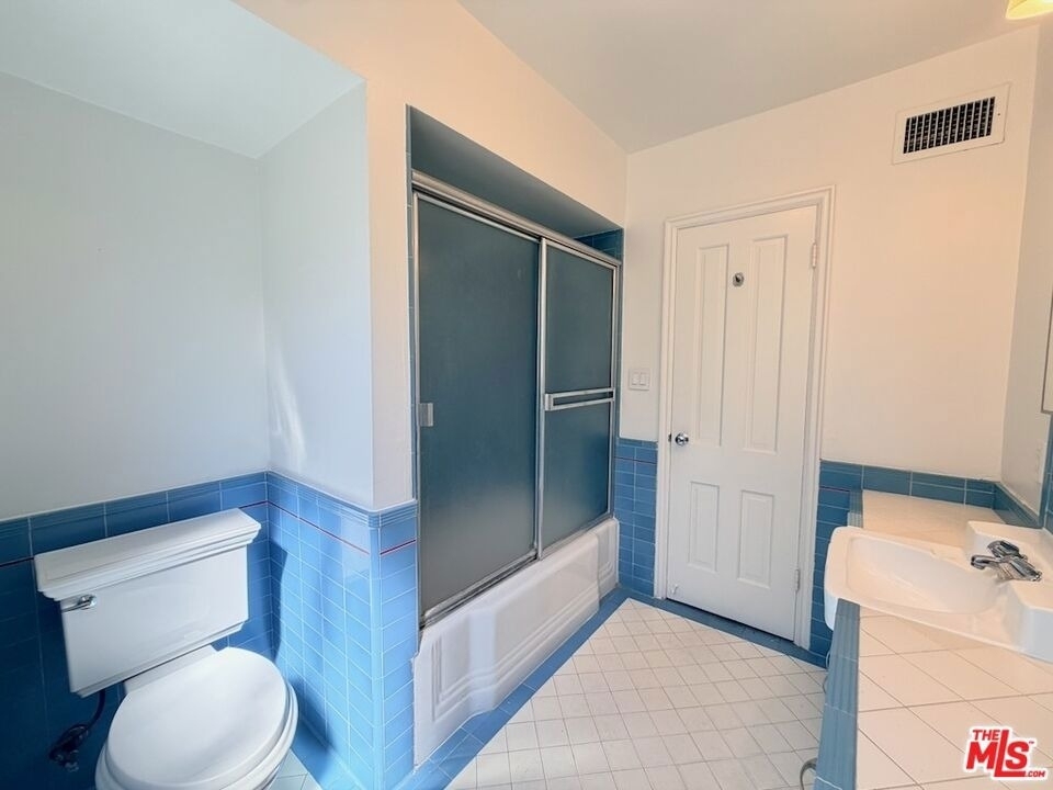 951 Masselin Avenue - Photo 18