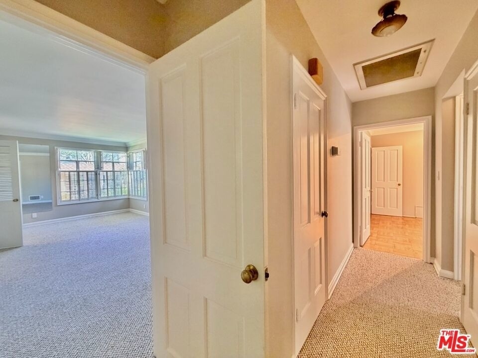 951 Masselin Avenue - Photo 13