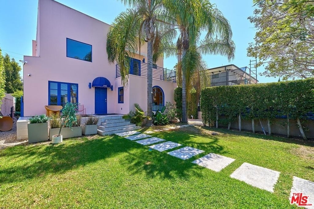 848 N Las Palmas Avenue - Photo 0