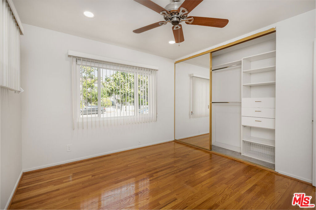 256 S Doheny Drive - Photo 10