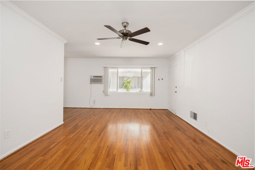 256 S Doheny Drive - Photo 6