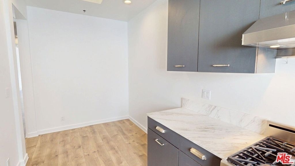 230 S Hamilton Drive - Photo 3