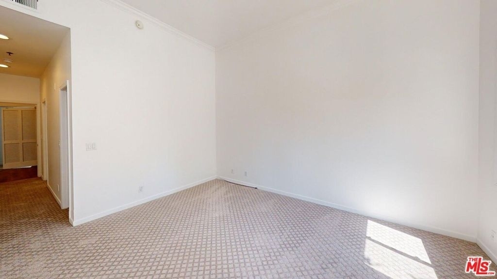 230 S Hamilton Drive - Photo 26