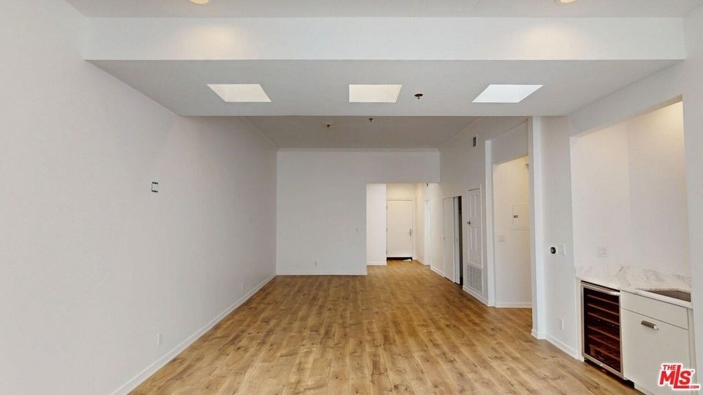 230 S Hamilton Drive - Photo 10