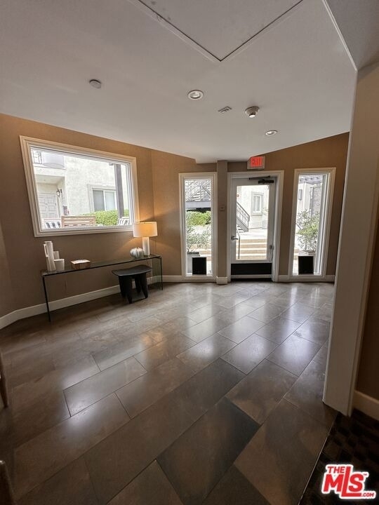 230 S Hamilton Drive - Photo 32