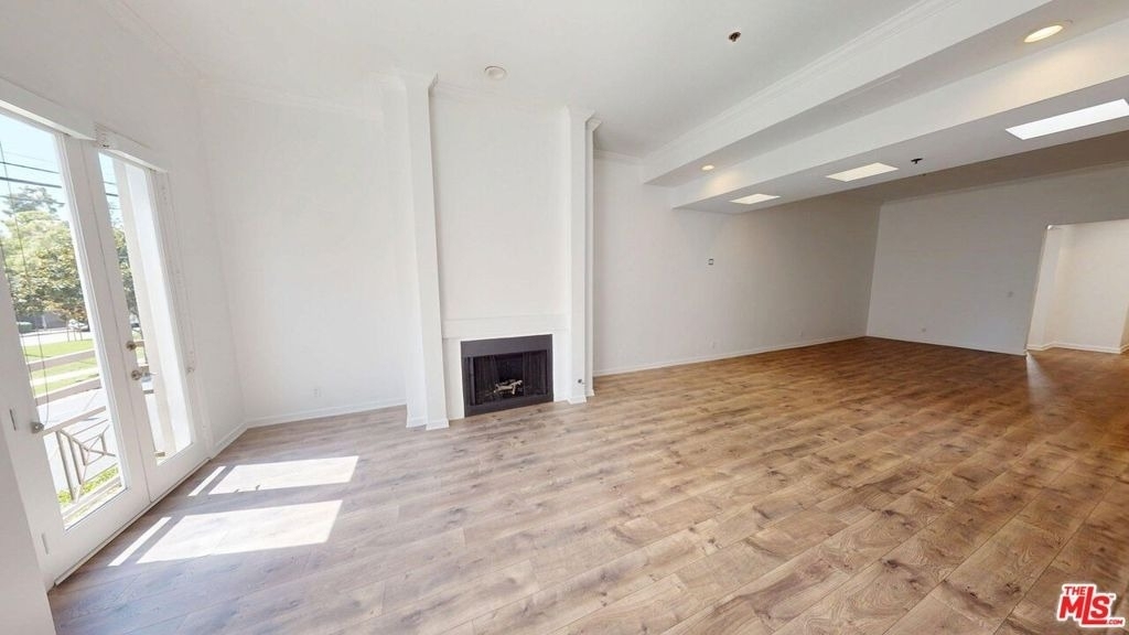 230 S Hamilton Drive - Photo 8