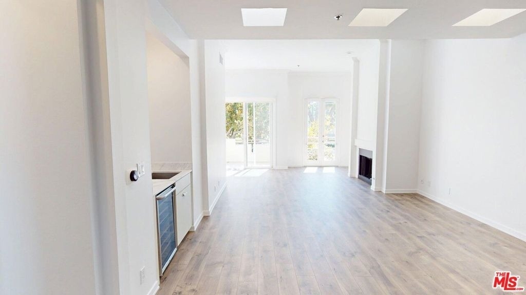 230 S Hamilton Drive - Photo 6