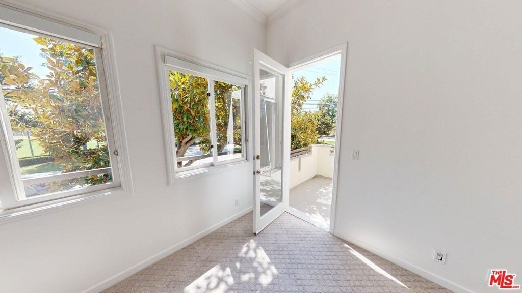 230 S Hamilton Drive - Photo 18