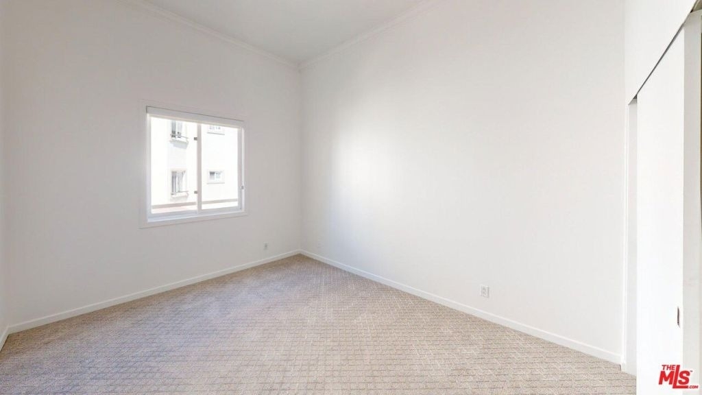 230 S Hamilton Drive - Photo 27