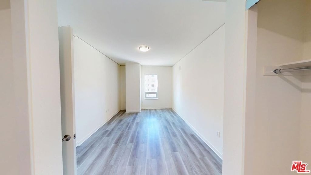 707 E Ocean Boulevard - Photo 4
