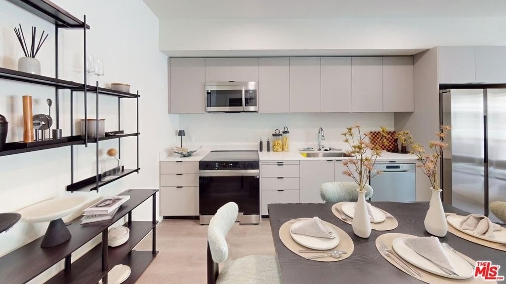 127 W Pomona Avenue - Photo 4