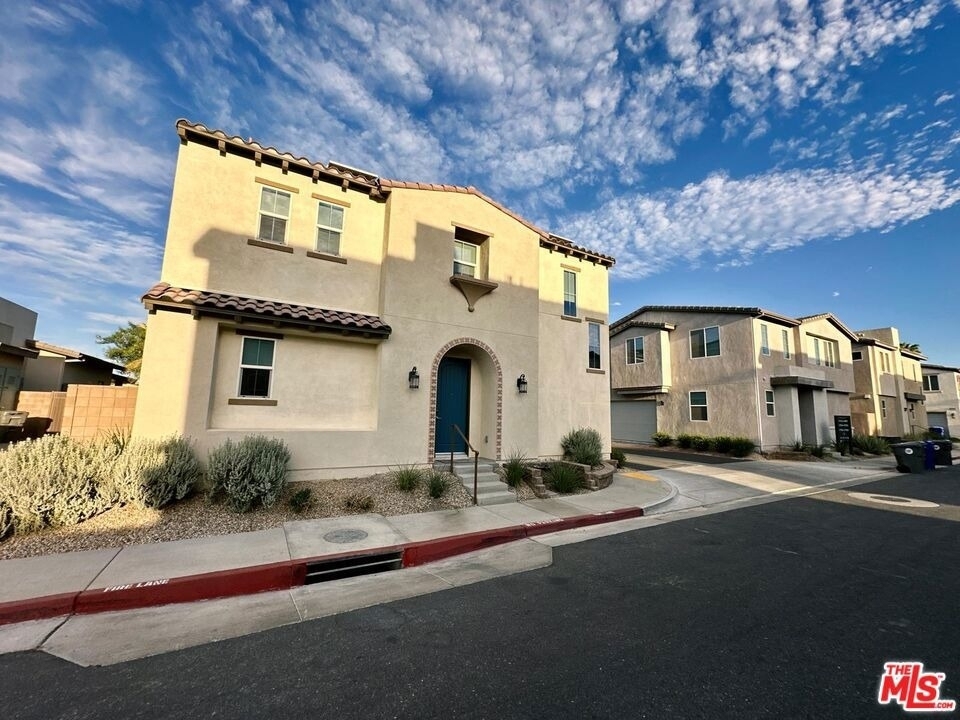 47470 Aloe Way - Photo 1
