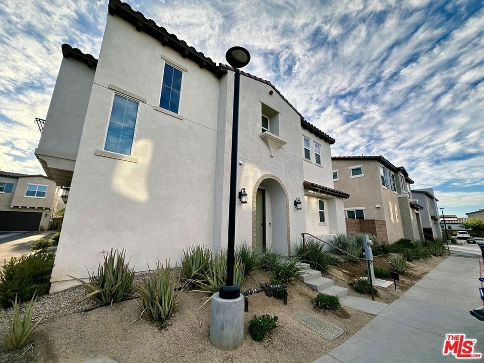 47470 Aloe Way - Photo 2
