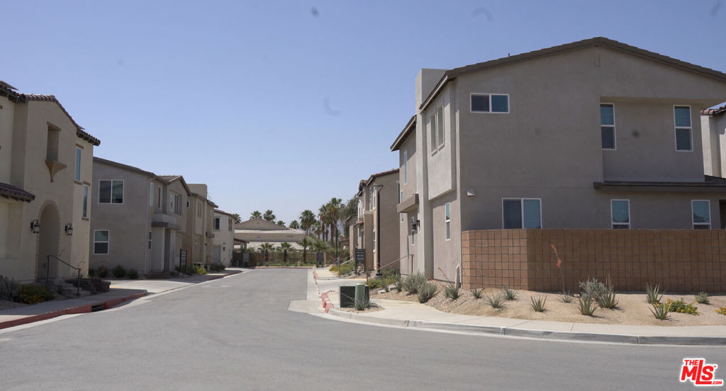 47470 Aloe Way - Photo 0
