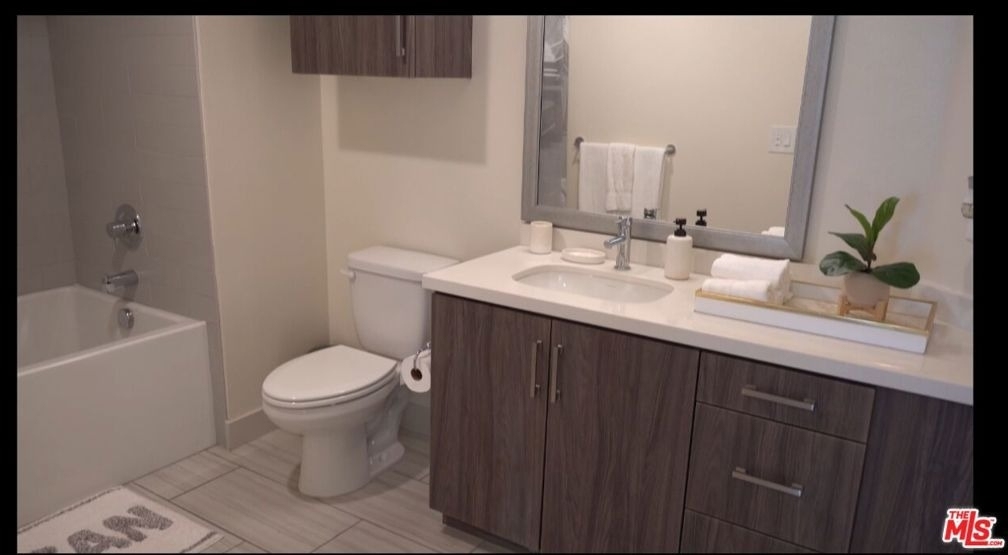 950 E 3rd Street - Photo 12