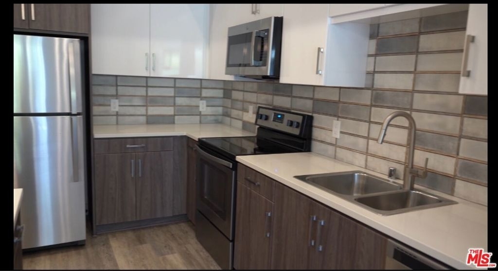 950 E 3rd Street - Photo 5